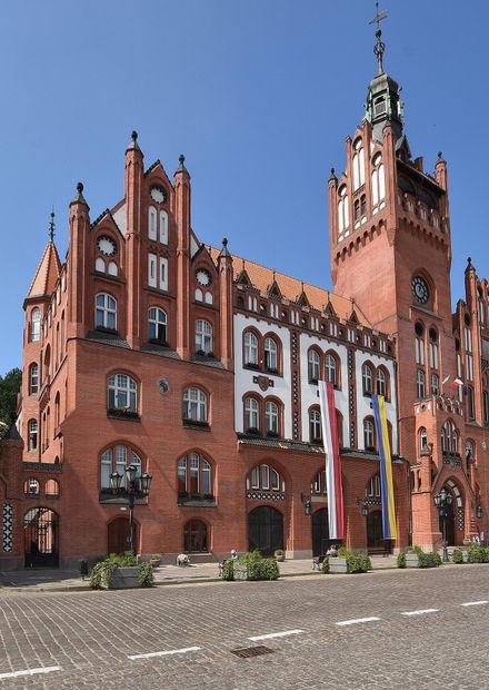 Plik:Słupsk, ratusz (HB1).jpg ...