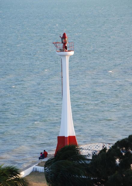 File:Baron Bliss Lighthouse Monument ...