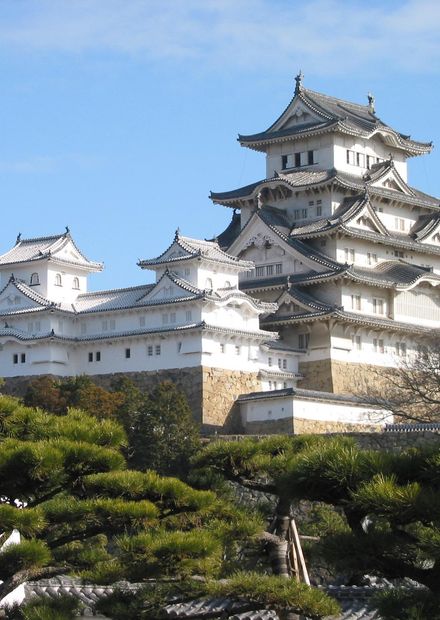 File:Himeji Castle The Keep Towers.jpg ...