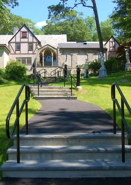 Nature Center Bendel Mansion.jpg ...