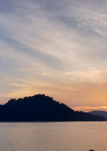 File:Sunset over Pangkor Island.jpg ...