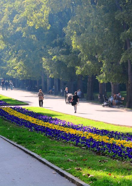 File:Varna sea garden.jpg - Wikimedia ...