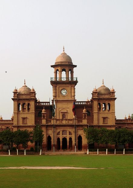File:Islamia college Peshawar main ...