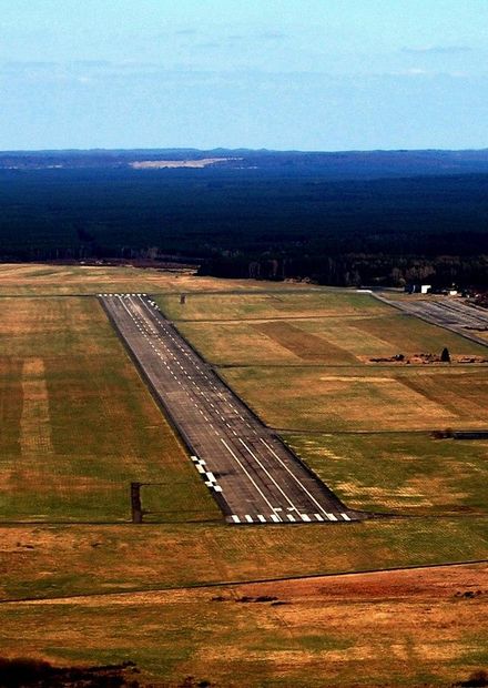 Plik:Zegrze Pomorskie Airport.jpeg ...
