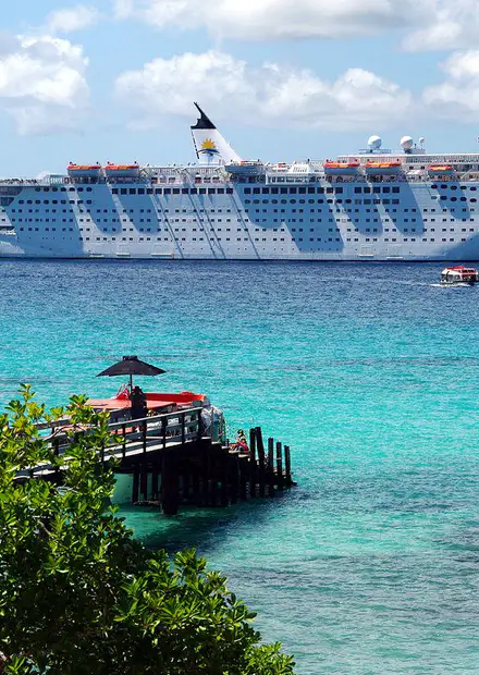 File:Pacific Sun Lifou.jpg - Wikimedia ...
