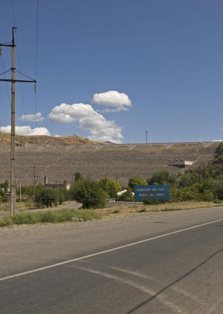 File:Charvak Dam.jpg - Wikimedia Commons