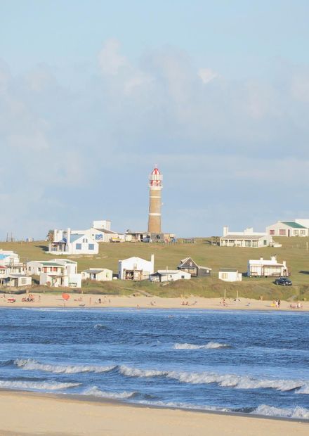 File:Faro de Cabo Polonio desde la ...