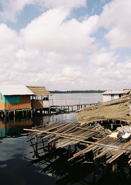 File:Nzulezo stilt village.jpg ...