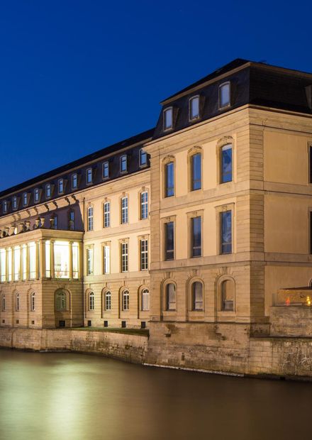 File:Leineschloss parliament building ...