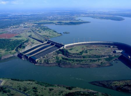 File:Itaipu Aerea.jpg - Wikimedia Commons