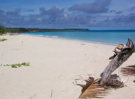Fichier:Ouvéa Plage de Mouli.JPG ...