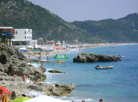 File:Dhermi beach.jpg - Wikimedia Commons
