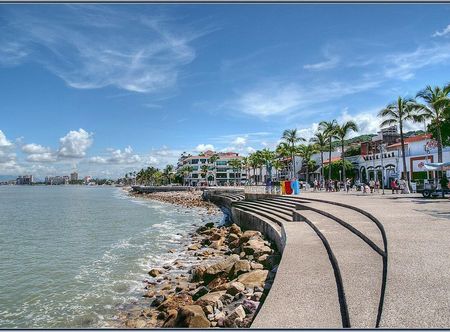 File:El Malecón Puerto Vallarta ...