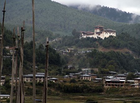 File:Bumthang-Jakar Dzong-10-2015-gje ...