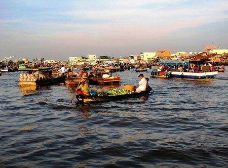 Tập tin:Floating Market Can Tho1.jpg ...