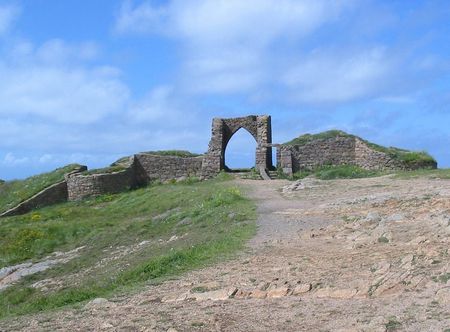 File:Grosnez castle Jersey ruins.jpg ...