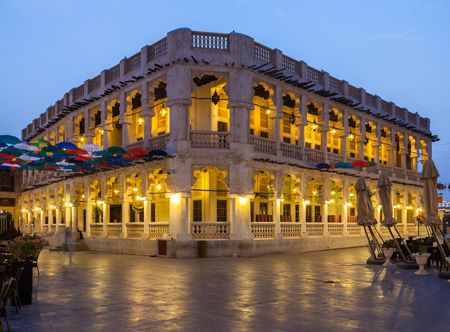 File:Souq Waqif, Doha, Catar, 2013-08 ...
