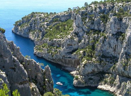 File:Calanque dEn-vau.jpg - Wikimedia ...