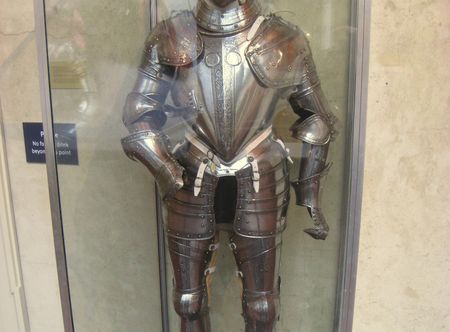 Higgins Armory Museum - Wikipedia