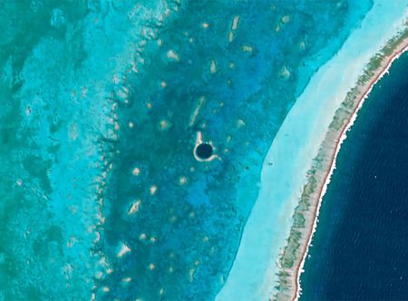 File:Great Blue Hole Belize.jpg ...