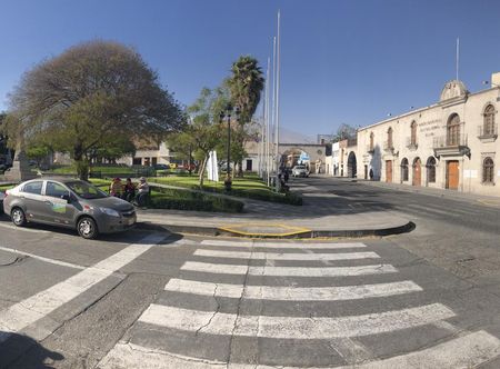 Plaza mayor de Cayma (Plaza de Armas ...