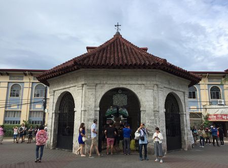 File:Magellan's Cross in Cebu.jpg ...