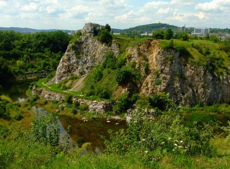 File:Rezerwat Kadzielnia.jpg ...