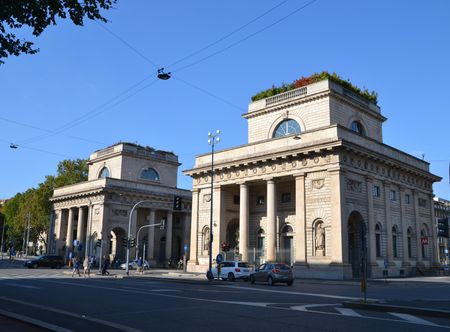 File:Bastioni di Porta Venezia - Milano ...