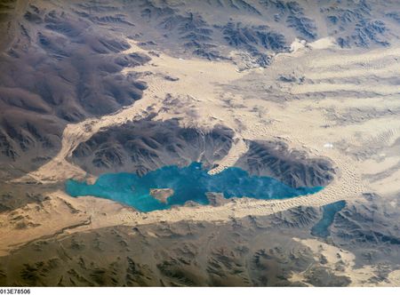 File:Khar-Nuur, Mongolia, hi-res.JPG ...