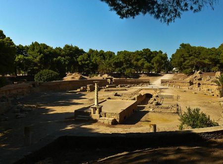 File:Roman amphitheatre of Carthage ...