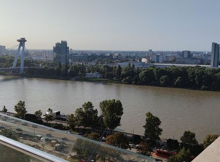 from Bratislava castle.jpg ...