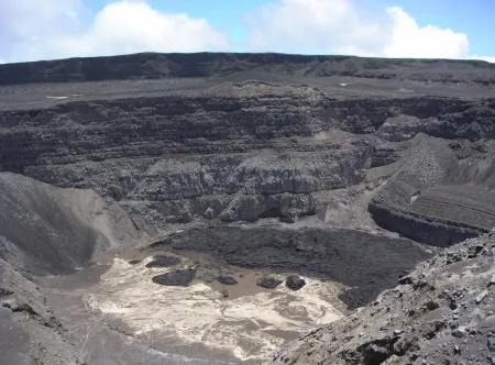 File:Karthala volcano-Comoros.jpg ...