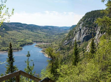 File:View from hiking trail to Cap ...