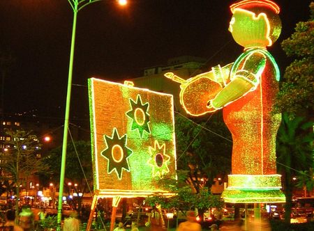 File:Plaza Botero-Navidad 2006-Medellin ...