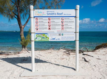 Smiths Reef, Providenciales.jpg ...