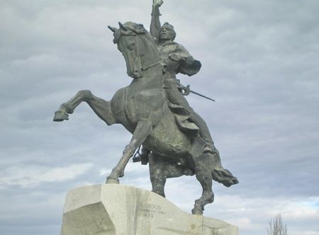 File:Suvorov monument in Tiraspol.jpg ...
