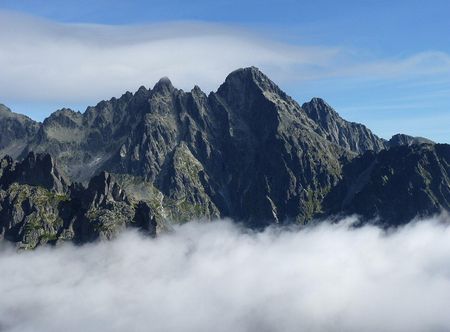 Súbor:Lomnický štít, Vysoké Tatry (1 ...