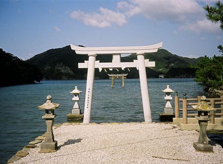 File:Watatsumi shrine.JPG - Wikimedia ...
