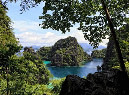 File:Coron - Kayangan Lake.jpg - Wikipedia