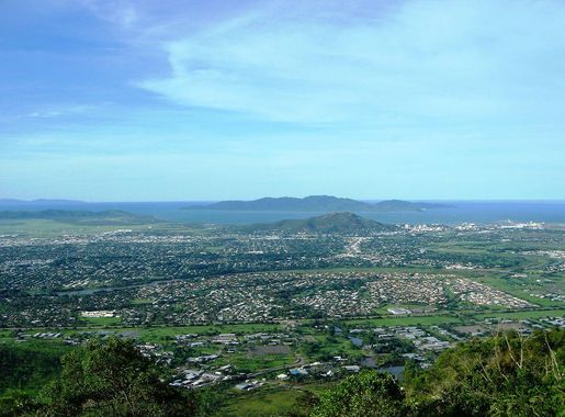 File:View of Townsville from Mt Stuart.jpg - Wikimedia Commons