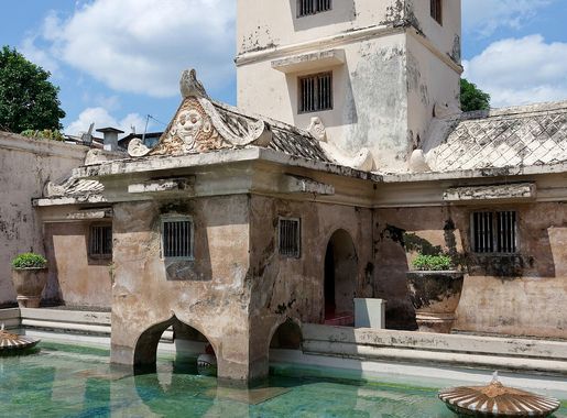 File:Taman Sari Water Castle, Yogyakarta, 20220818 1045 8988.jpg -  Wikimedia Commons