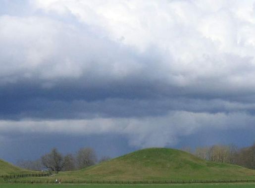 File:Royal mounds.JPG - Wikimedia Commons