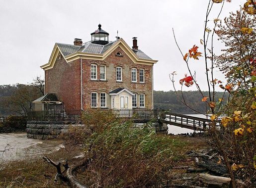 File:Saugerties Lighthouse.jpg - Wikimedia Commons