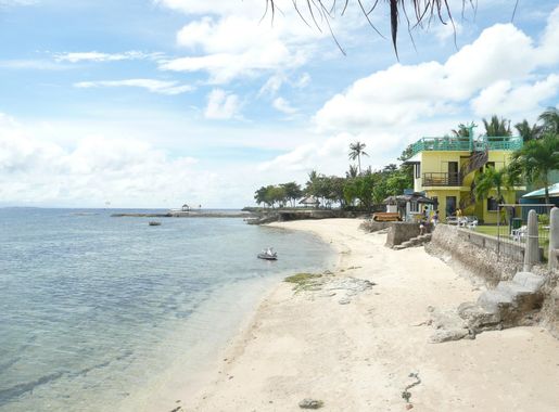File:Mactan-beach.jpg - Wikimedia Commons