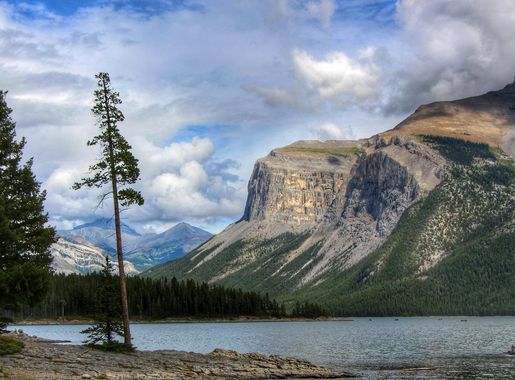 Lake and Rock landscape scenic at Banff National Park, Alberta, Canada  image - Free stock photo - Public Domain photo - CC0 Images