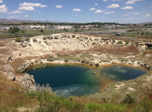 File:2014-06-04 12 17 12 View across the Elko Hot Hole.JPG - Wikimedia  Commons