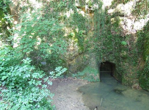 Orfűi Vízfő-barlang – Wikipédia