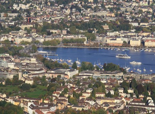 File:Zürich - Enge - Seefeld - Hottingen - Uetlibergturm IMG 1604.JPG -  Wikimedia Commons