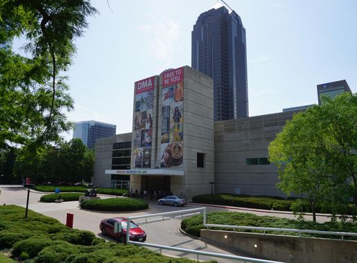 File:Dallas Museum of Art July 2015 01.jpg - Wikimedia Commons