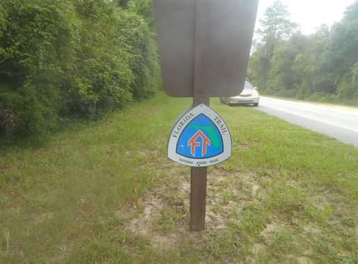 File:SB FL 19; Florida Trail Sign @ Forest Road 51; ONF.jpg - Wikimedia  Commons